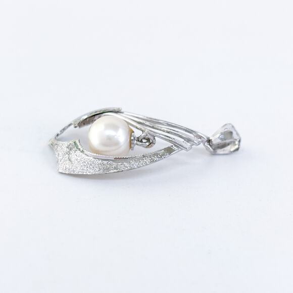Vintage Silver-Tone Modernist Pendant with Pearl Accent - Picture 4 of 6